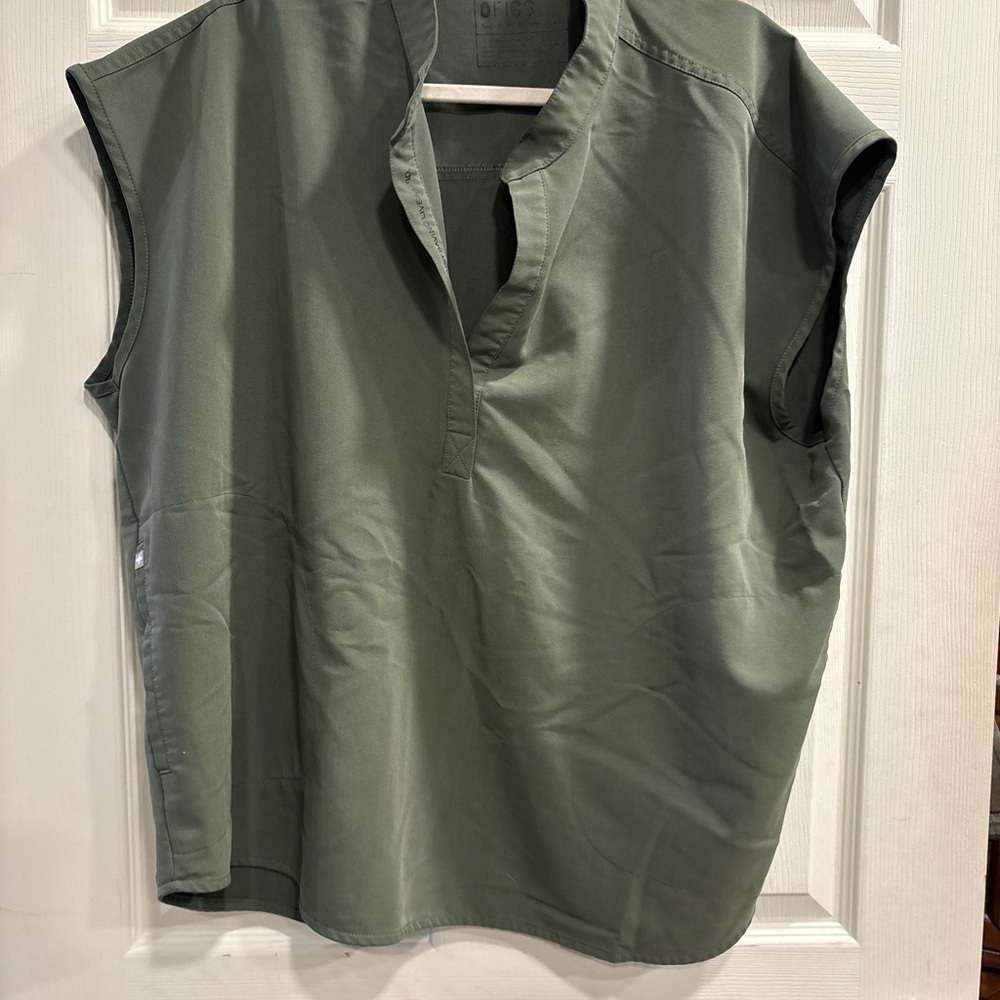 Figs Spruce Green V-Neck Rafaela Oversized Scrub Top